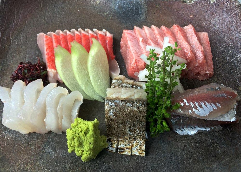 刺し盛り 金目、カマトロ、クエ、鰆炙り、小鯵
