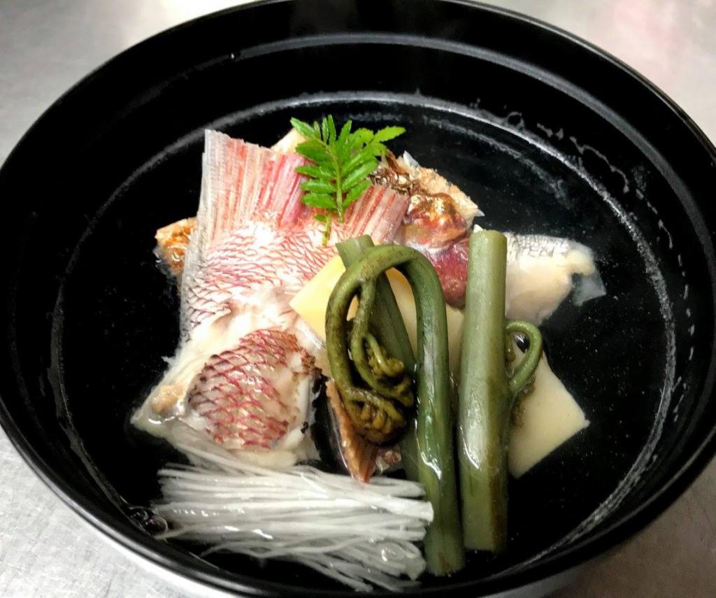 お吸い物 天鯛潮汁 早蕨 新筍